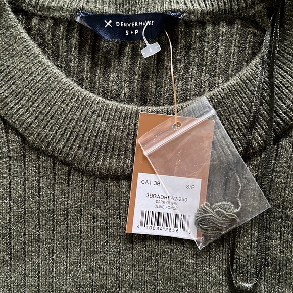 NWT super soft balloon sleeve sweater - Picture 2 of 3